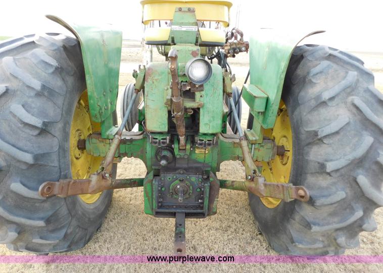 image for item AW9326 John Deere 4010 tractor