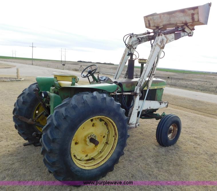 image for item AW9326 John Deere 4010 tractor