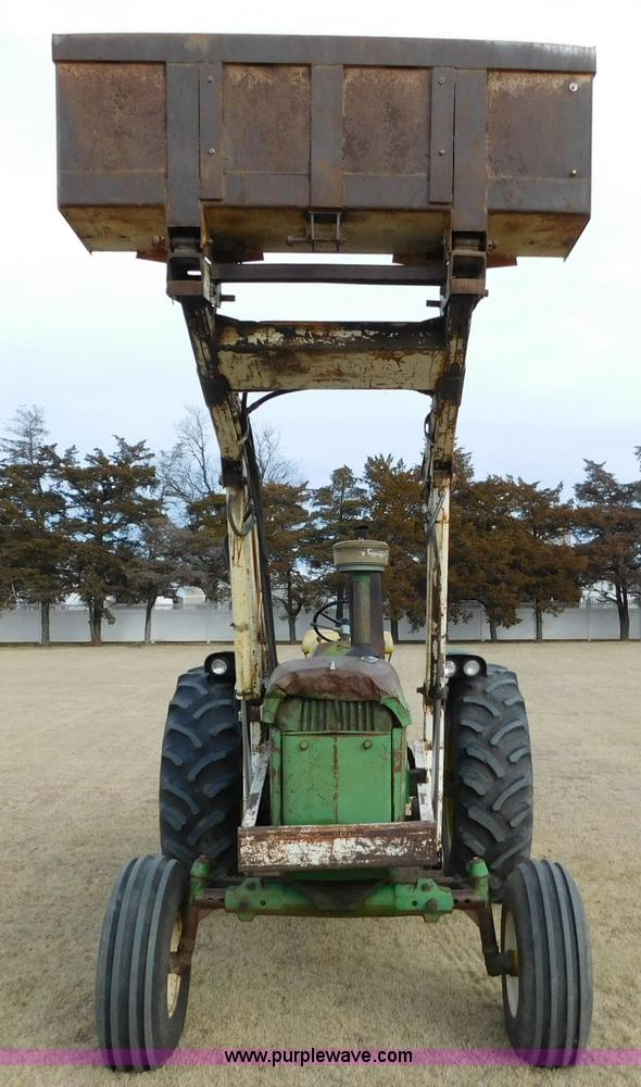 image for item AW9326 John Deere 4010 tractor