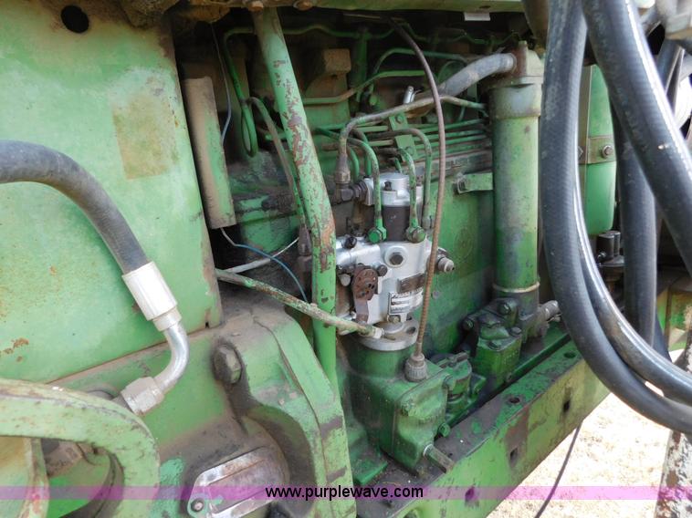 image for item AW9326 John Deere 4010 tractor