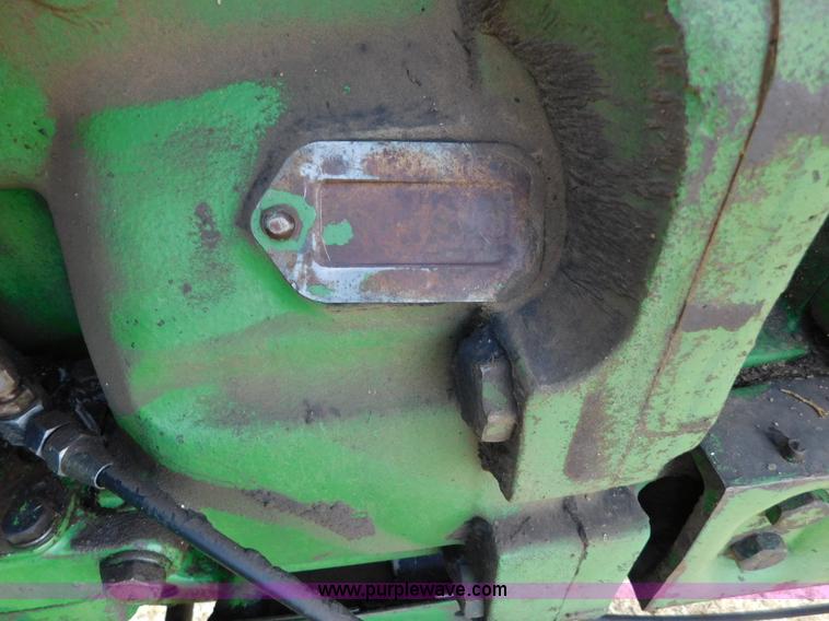 image for item AW9326 John Deere 4010 tractor