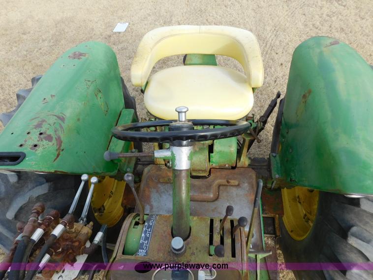 image for item AW9326 John Deere 4010 tractor