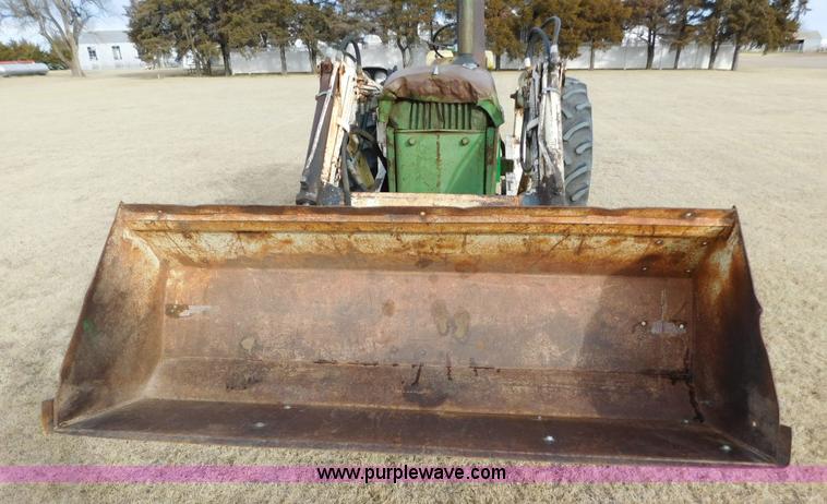 image for item AW9326 John Deere 4010 tractor