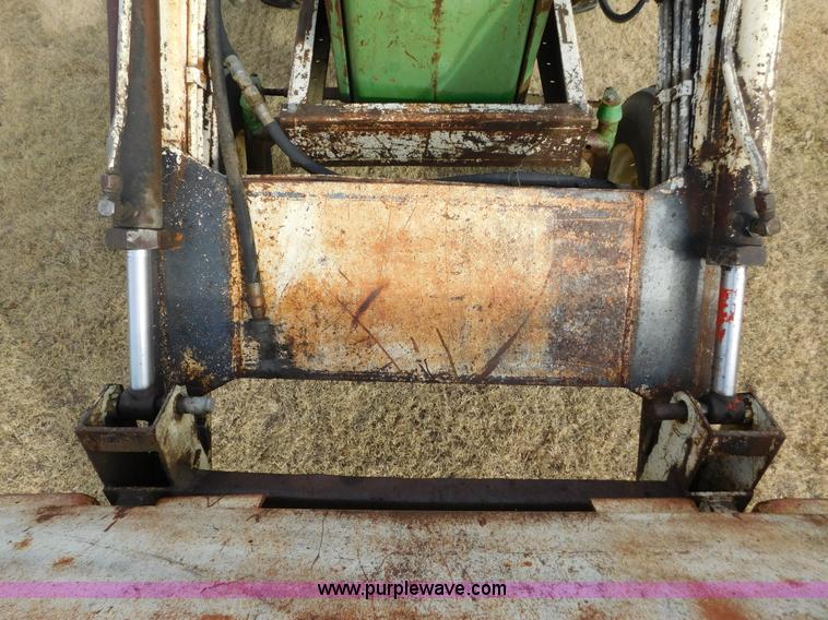 image for item AW9326 John Deere 4010 tractor