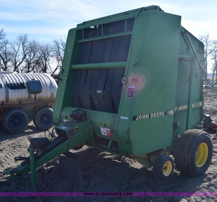 image for item BK9767 John Deere 535 round baler
