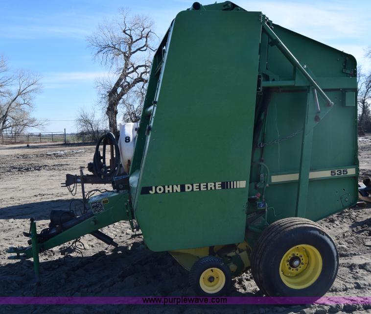 image for item BK9767 John Deere 535 round baler
