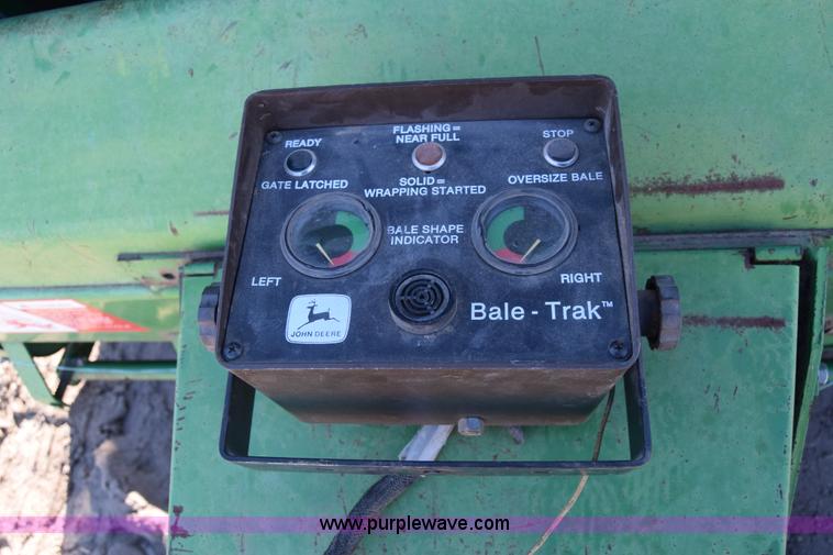 image for item BK9767 John Deere 535 round baler