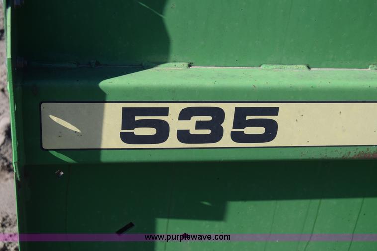 image for item BK9767 John Deere 535 round baler