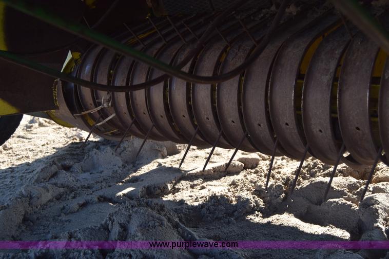 image for item BK9767 John Deere 535 round baler