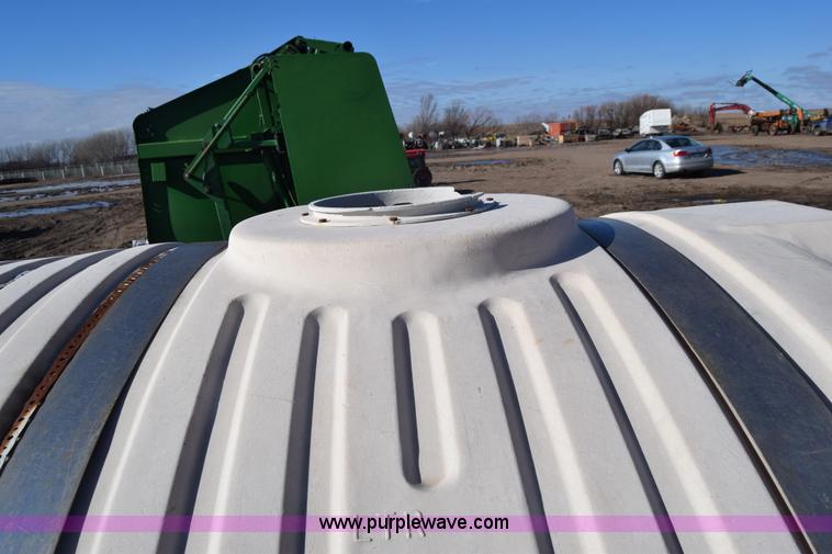 image for item BK9768 Liquid fertilizer cart