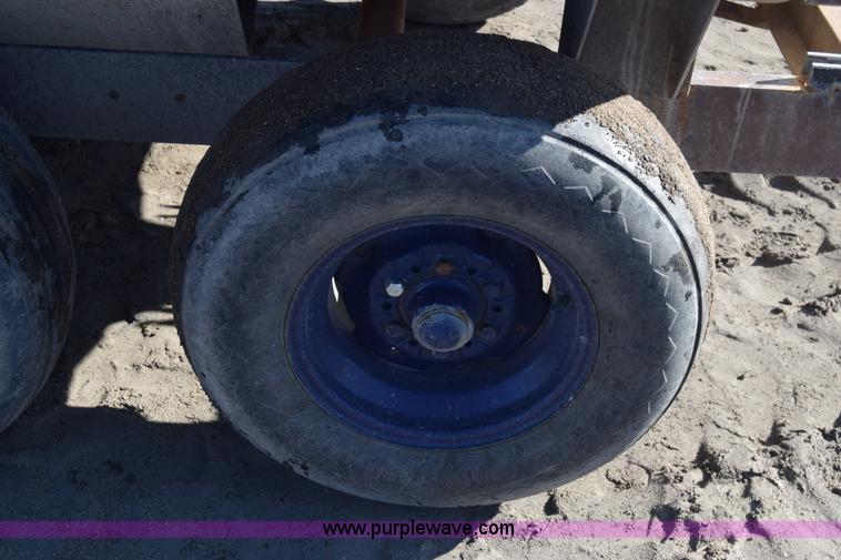 image for item BK9768 Liquid fertilizer cart