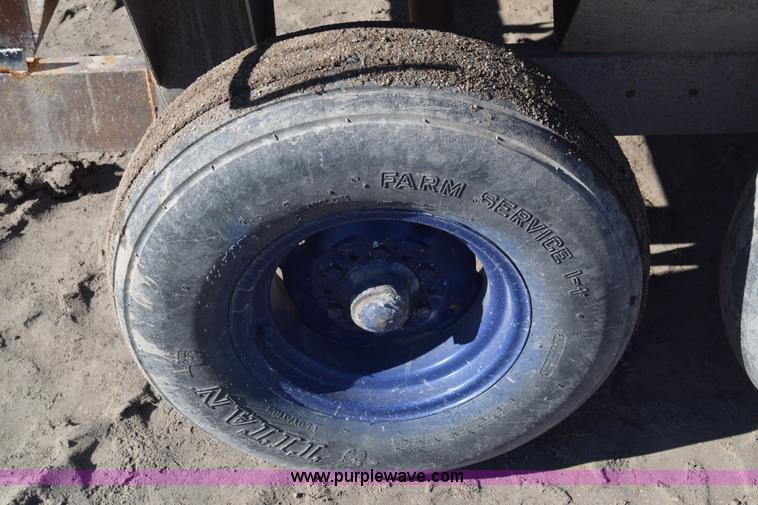 image for item BK9768 Liquid fertilizer cart