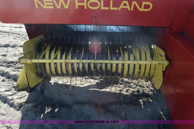 image for item BK9771 New Holland Hayliner 276 Square Baler