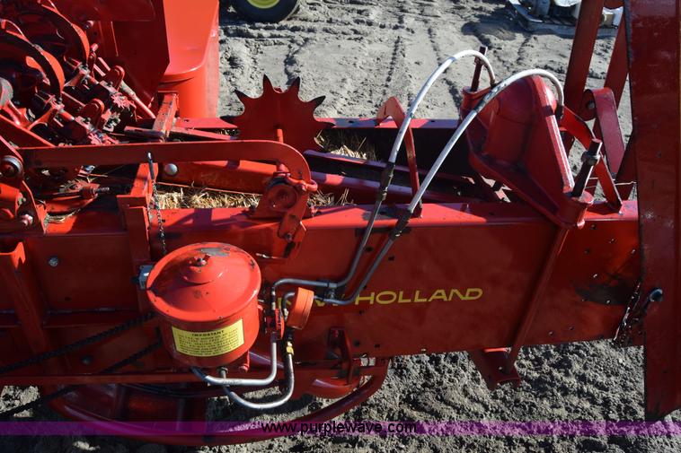 image for item BK9771 New Holland Hayliner 276 Square Baler