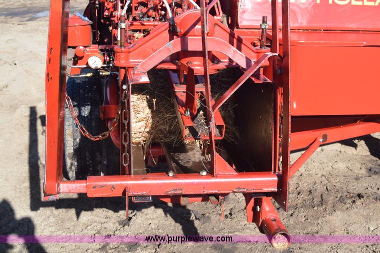 image for item BK9771 New Holland Hayliner 276 Square Baler