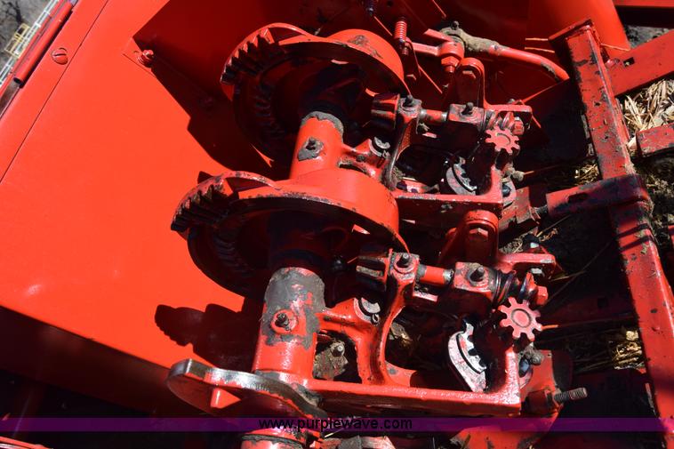 image for item BK9771 New Holland Hayliner 276 Square Baler