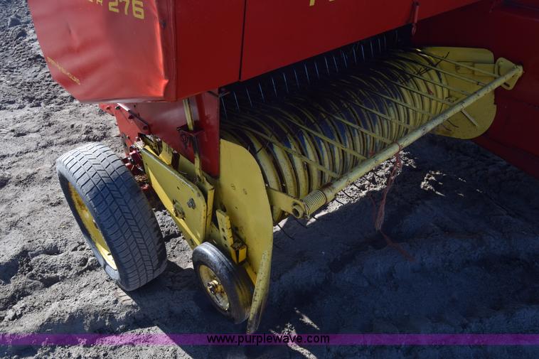 image for item BK9771 New Holland Hayliner 276 Square Baler