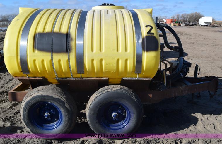 image for item BK9772 Liquid fertilizer cart