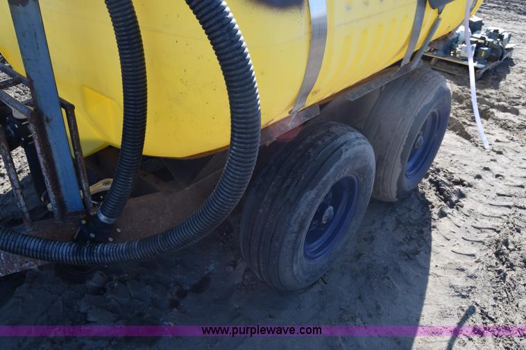 image for item BK9772 Liquid fertilizer cart