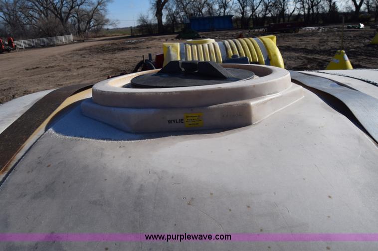 image for item BK9773 Liquid fertilizer cart