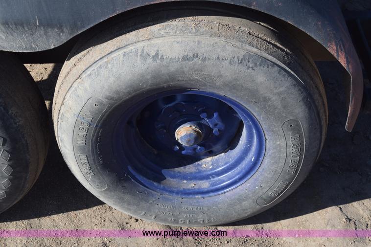 image for item BK9773 Liquid fertilizer cart