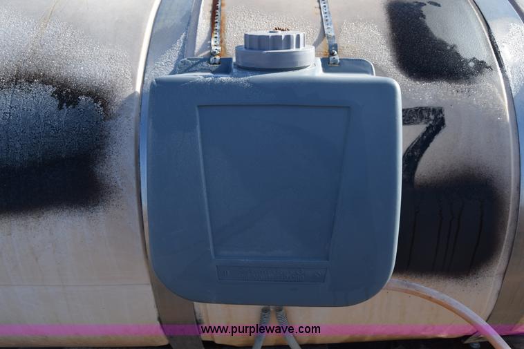 image for item BK9775 Liquid fertilizer cart