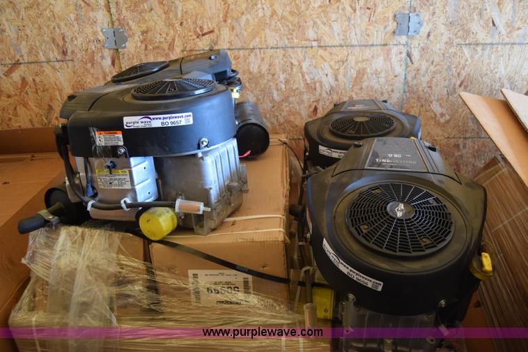 image for item BO9657 2013 Briggs & Stratton gas engine