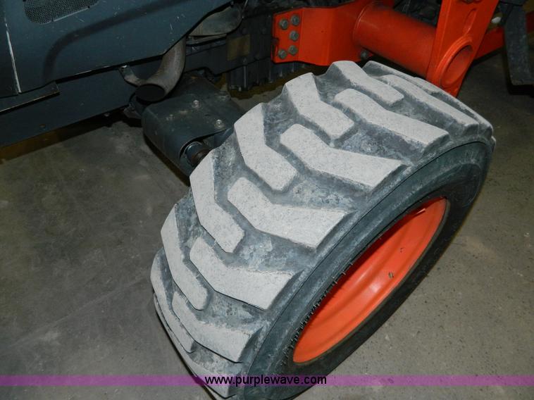 image for item BT9789 2011 Kubota L5740 MFWD tractor