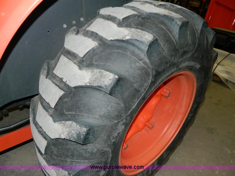 image for item BT9789 2011 Kubota L5740 MFWD tractor