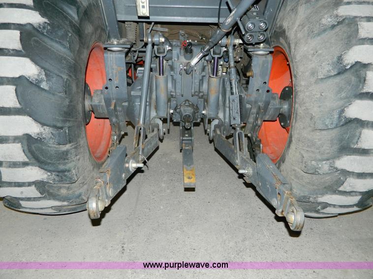 image for item BT9789 2011 Kubota L5740 MFWD tractor