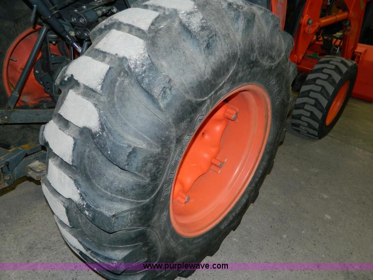image for item BT9789 2011 Kubota L5740 MFWD tractor