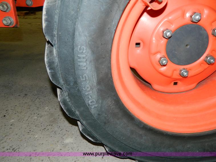 image for item BT9789 2011 Kubota L5740 MFWD tractor