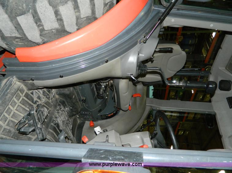 image for item BT9789 2011 Kubota L5740 MFWD tractor