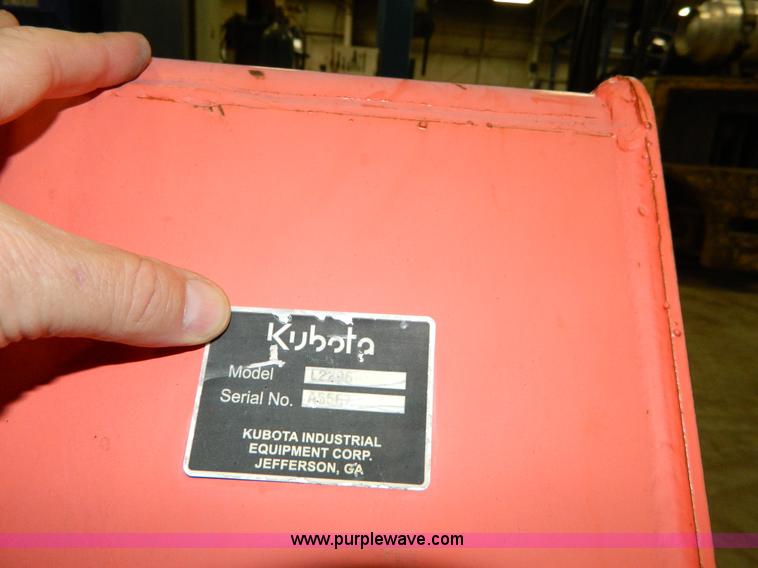 image for item BT9789 2011 Kubota L5740 MFWD tractor