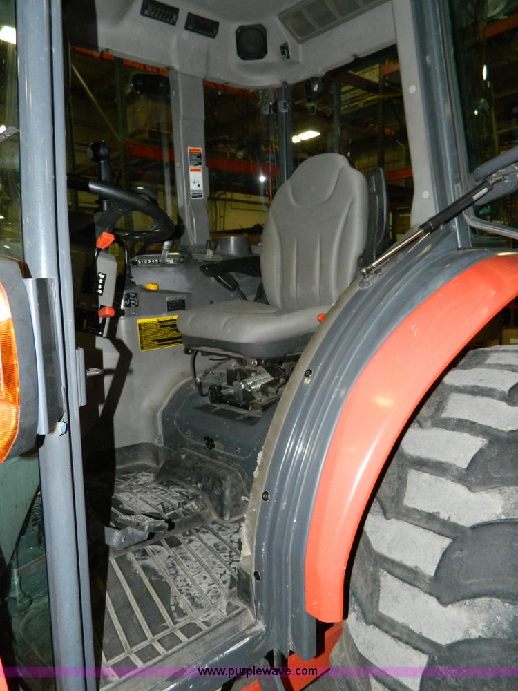 image for item BT9789 2011 Kubota L5740 MFWD tractor