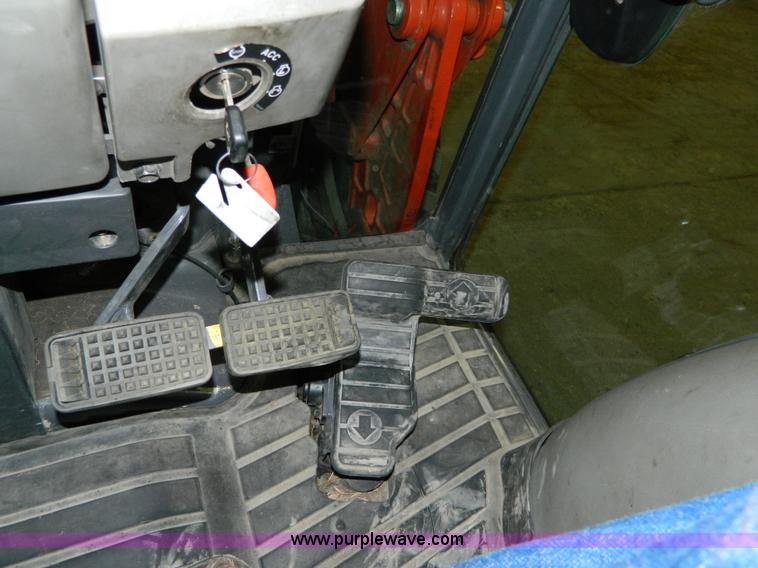 image for item BT9789 2011 Kubota L5740 MFWD tractor