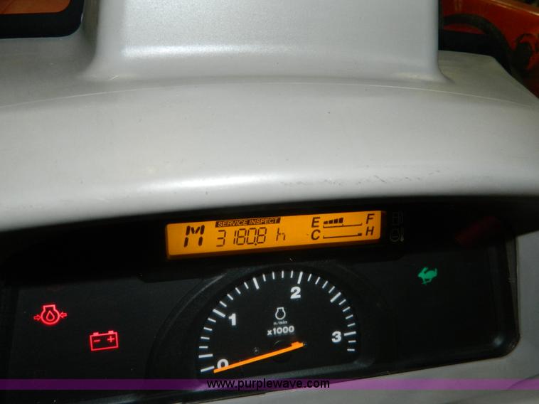 image for item BT9789 2011 Kubota L5740 MFWD tractor