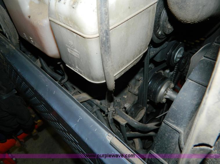 image for item BT9789 2011 Kubota L5740 MFWD tractor