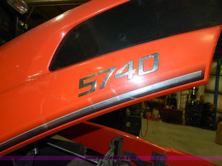 image for item BT9789 2011 Kubota L5740 MFWD tractor