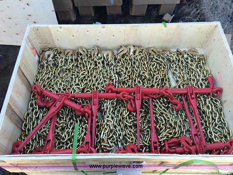 image for item E1270 Chains and binders