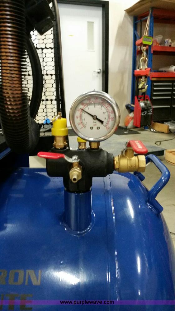 image for item E1381 2015 air compressor