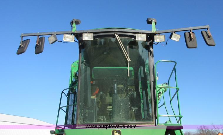 image for item I1823 1997 John Deere 7455 cotton stripper