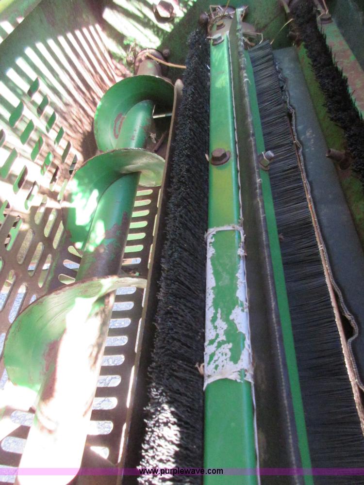 image for item I1823 1997 John Deere 7455 cotton stripper