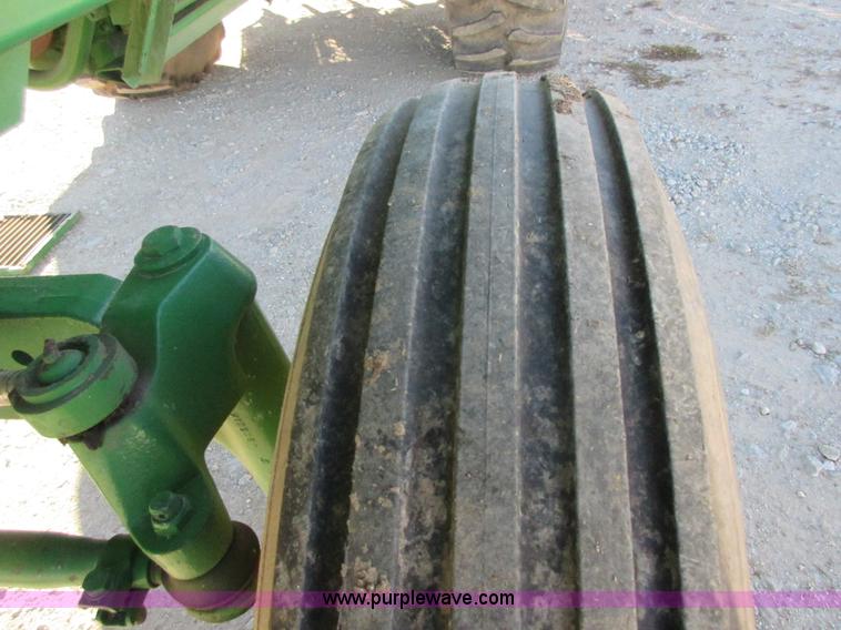 image for item I1823 1997 John Deere 7455 cotton stripper