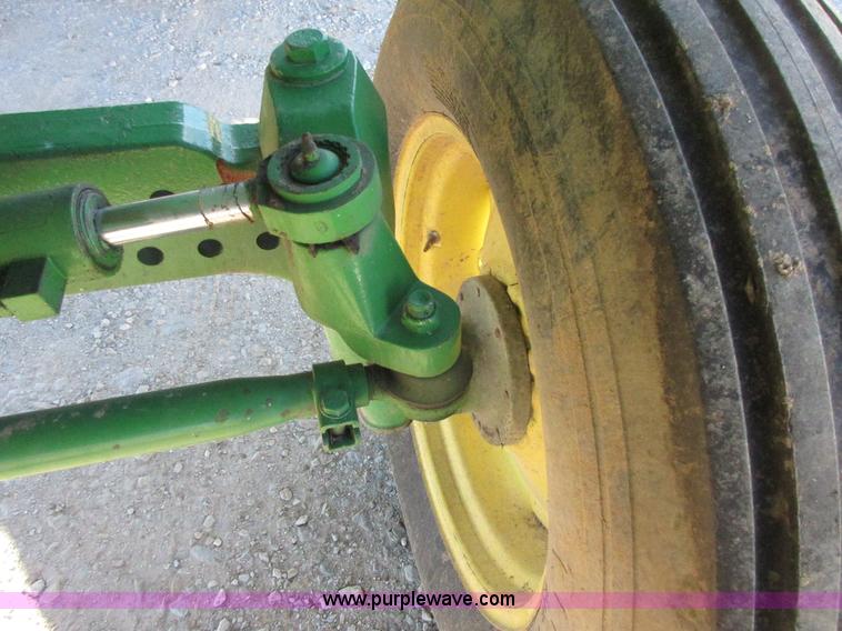 image for item I1823 1997 John Deere 7455 cotton stripper