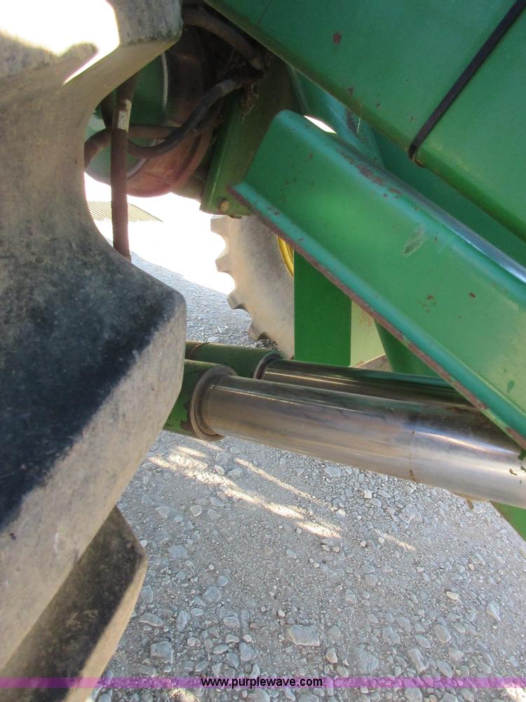 image for item I1823 1997 John Deere 7455 cotton stripper