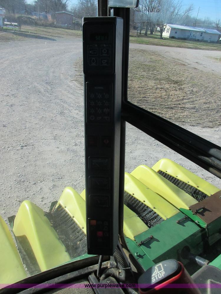 image for item I1823 1997 John Deere 7455 cotton stripper