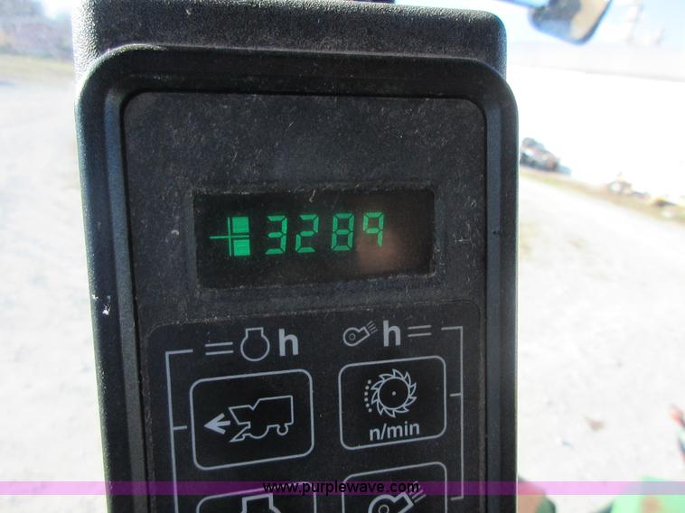 image for item I1823 1997 John Deere 7455 cotton stripper