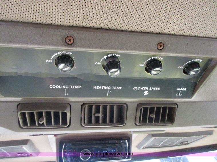 image for item I1823 1997 John Deere 7455 cotton stripper