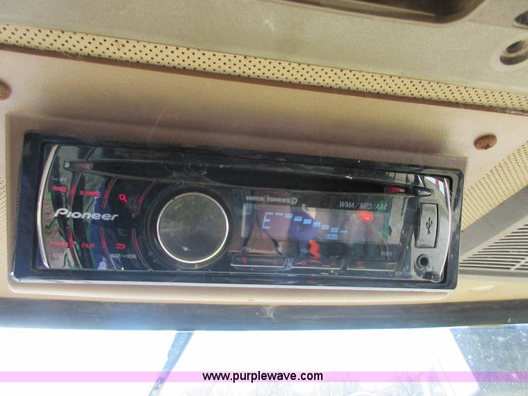 image for item I1823 1997 John Deere 7455 cotton stripper